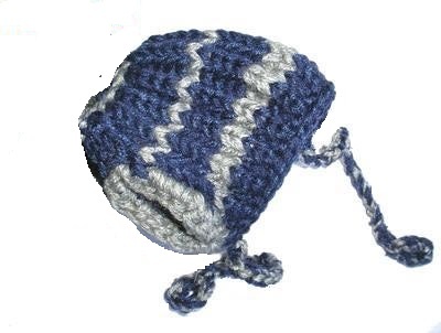 Шапочка вязанная синяя, размер М/L (фото)